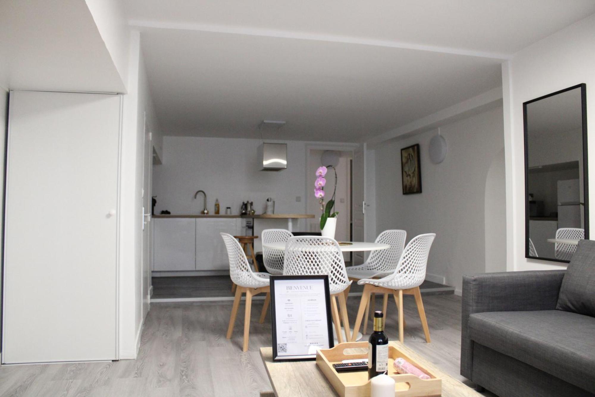 Bel Appartement Renove - Place Du Palais Avec Parking Bordeaux Luaran gambar