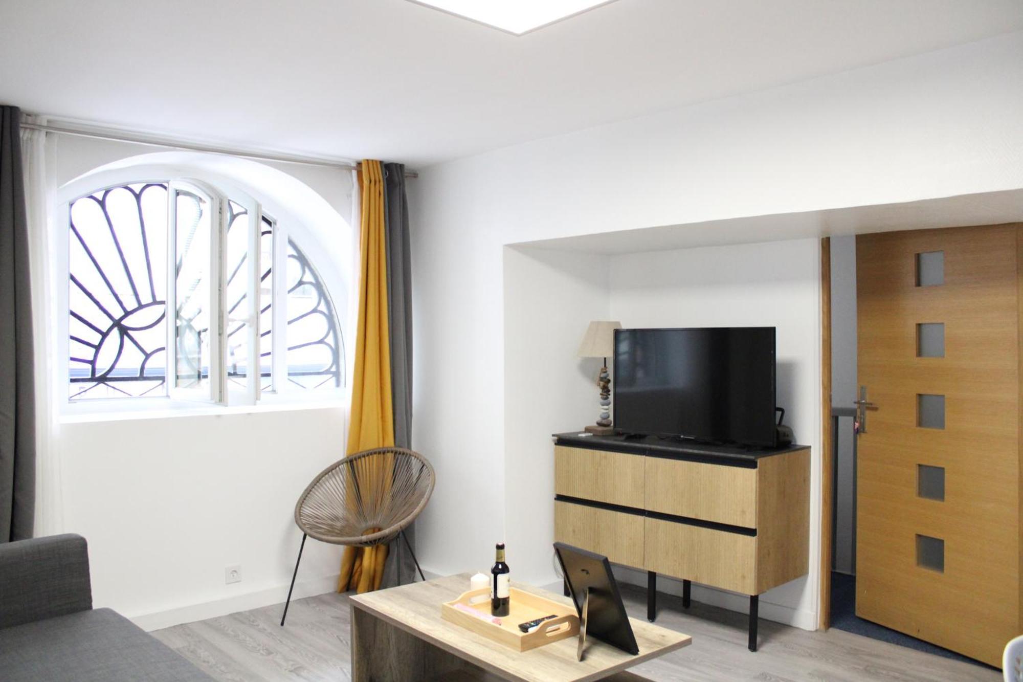 Bel Appartement Renove - Place Du Palais Avec Parking Bordeaux Luaran gambar